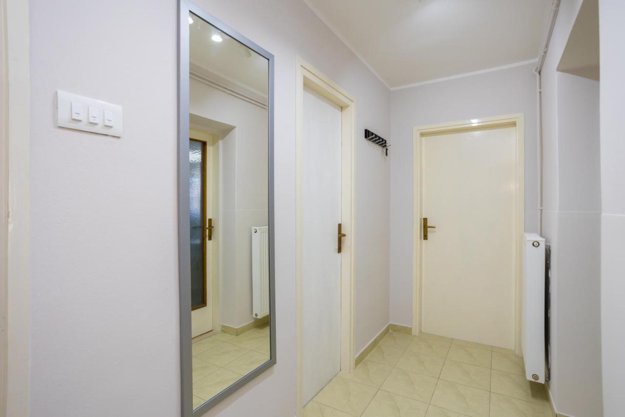 Apartman Marija Leilighet Njivice Eksteriør bilde
